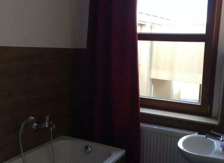 Majatalo Sefano Nossen