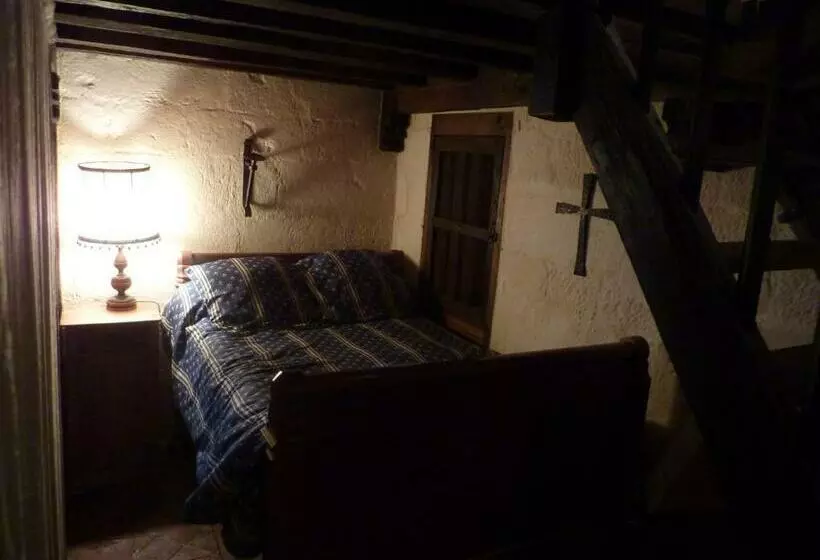 Aamiaismajoitus (B&B) Commanderie Des Templiers