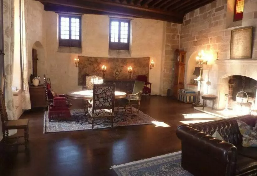 Aamiaismajoitus (B&B) Commanderie Des Templiers