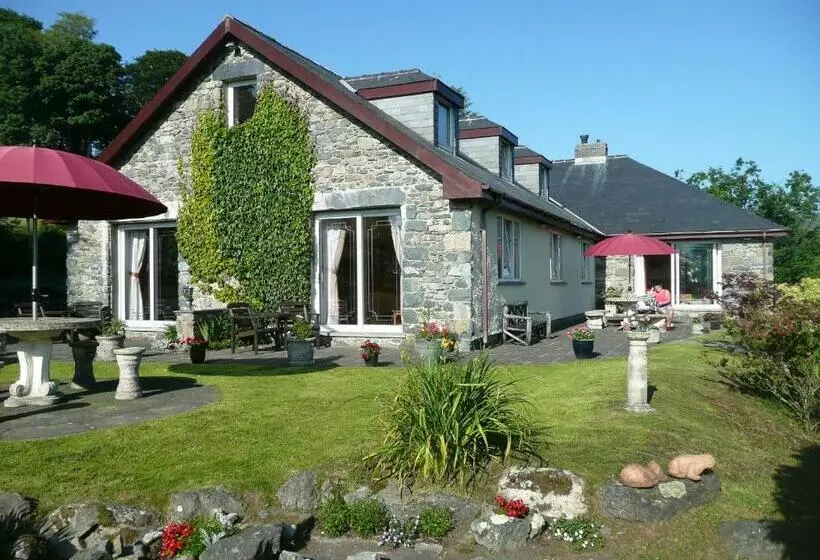 تختخواب و صبحانه Heulwen Guest House