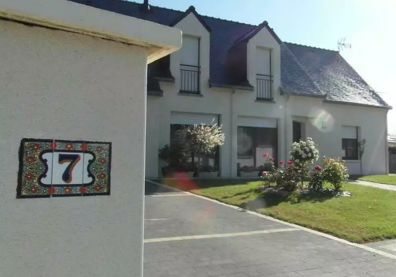 Aamiaismajoitus (B&B) Villa Lou Ann