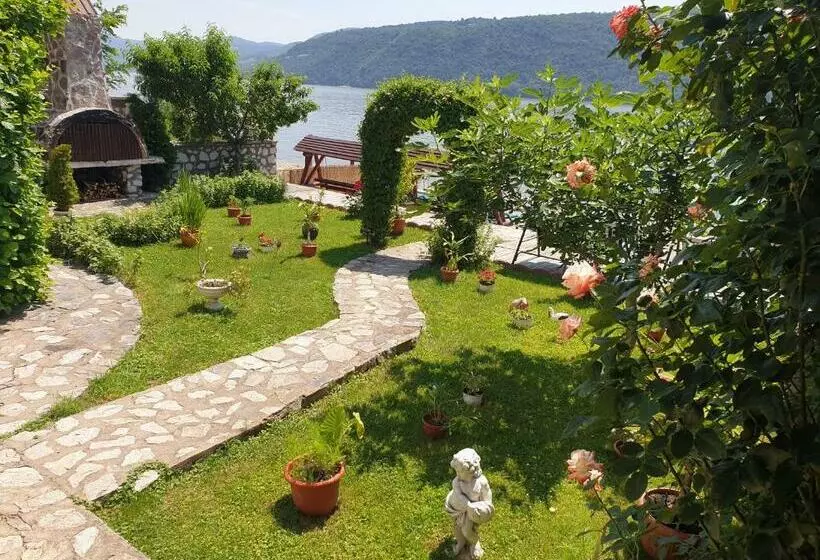 ペンション Casa Ana Serena