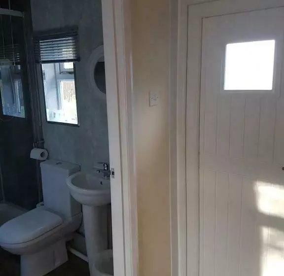 ペンション Farne Lodge