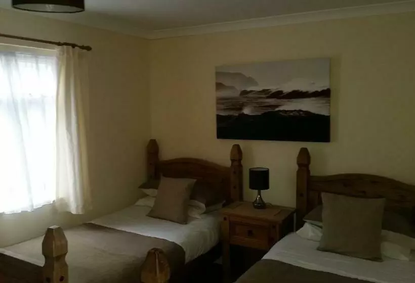 ペンション Farne Lodge