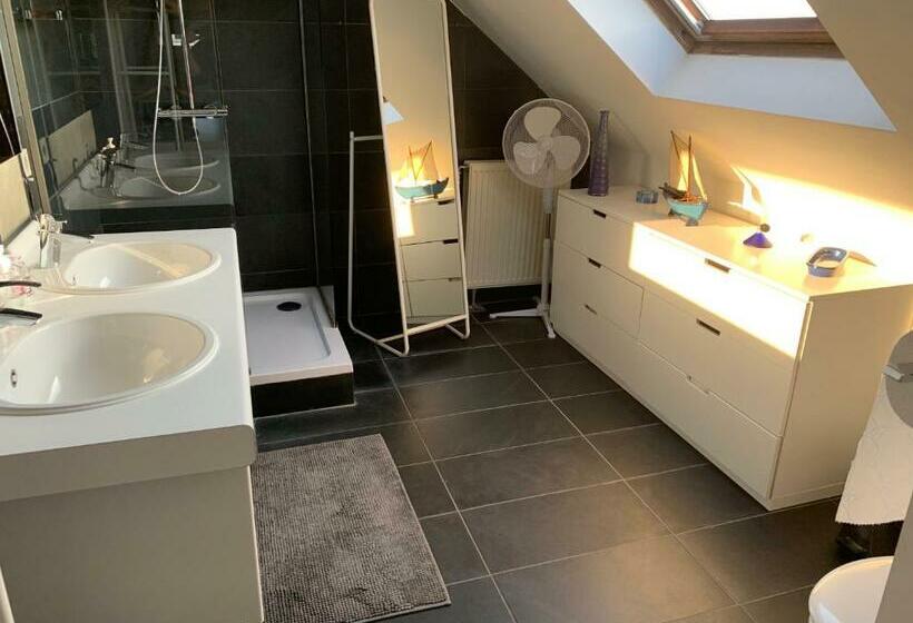 Pensió Guest House Time To Escape