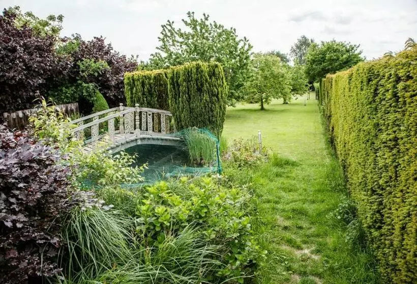 Majatalo Guest House Time To Escape