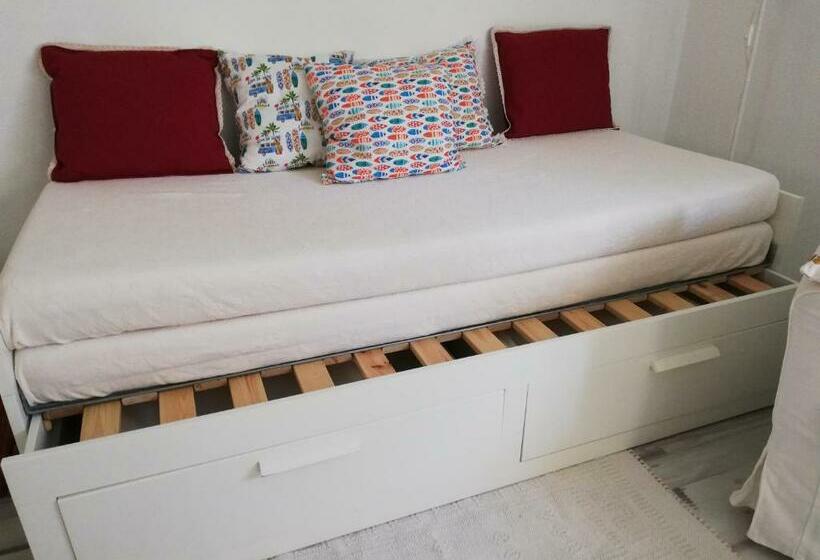 膳宿费 Moradia No Seixal Ericeira