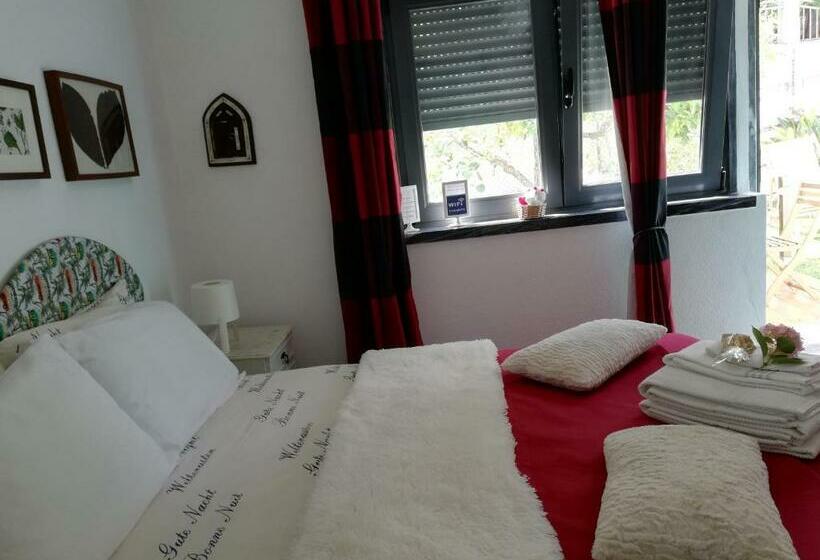 膳宿费 Moradia No Seixal Ericeira