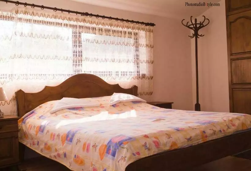 ペンション Neda S House