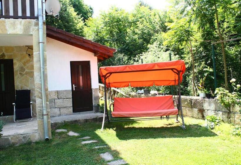 ペンション Neda S House