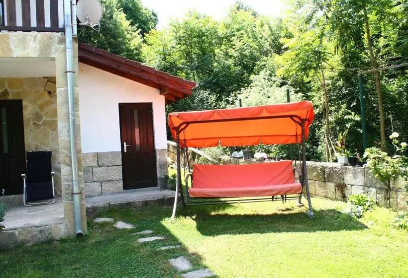 ペンション Neda S House