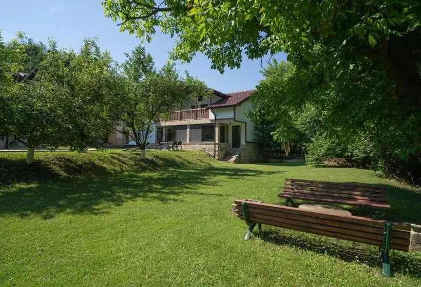 ペンション Neda S House