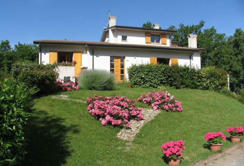 تختخواب و صبحانه La Casa Dei Boschi