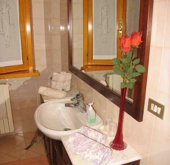 تختخواب و صبحانه La Casa Dei Boschi