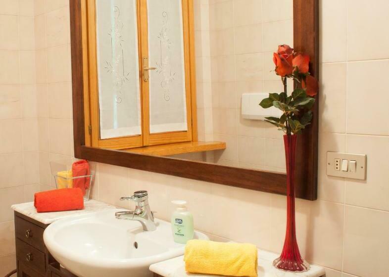 تختخواب و صبحانه La Casa Dei Boschi