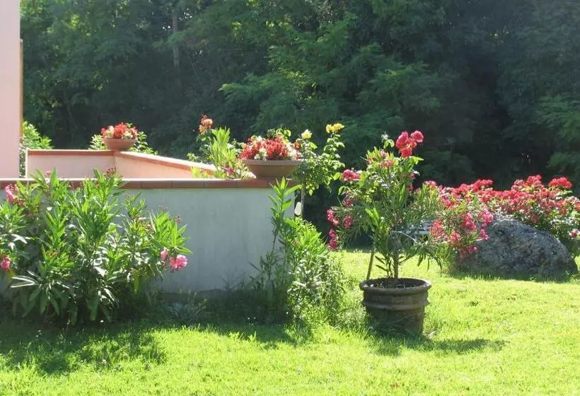 تختخواب و صبحانه La Casa Dei Boschi
