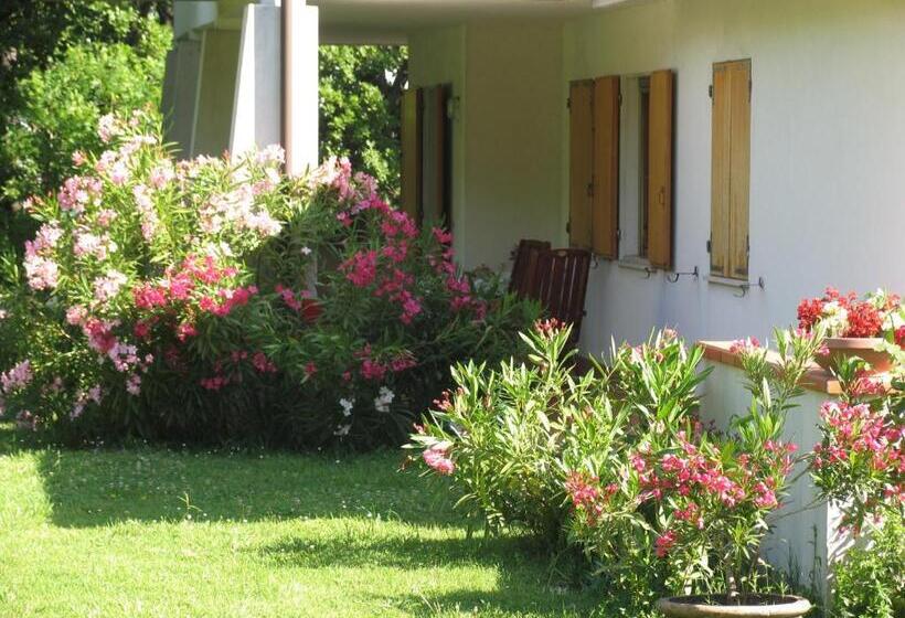 تختخواب و صبحانه La Casa Dei Boschi