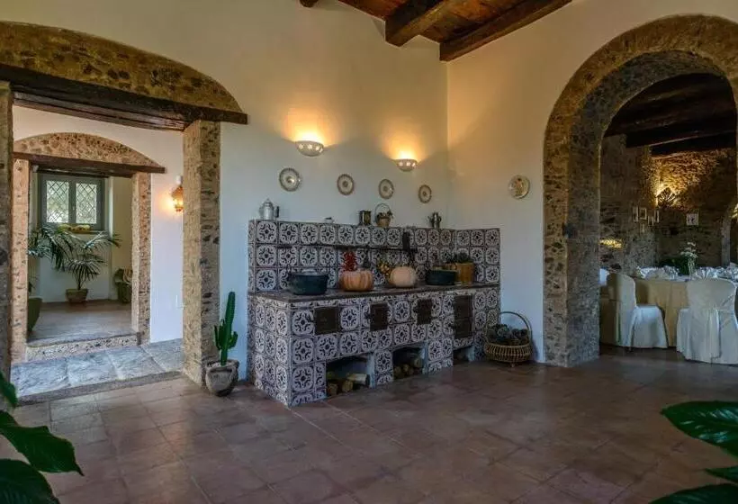 Hotelli Agriturismo Piano Del Monaco