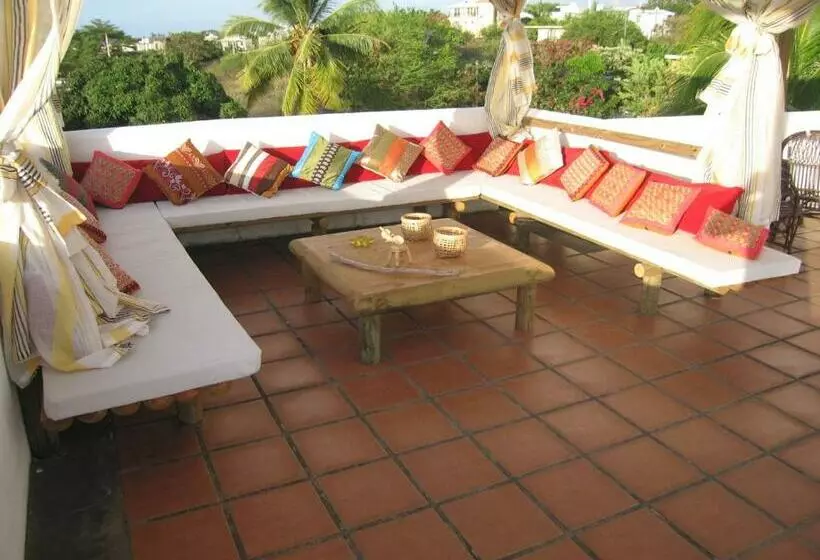 پانسیون Villa Osumare Guest House