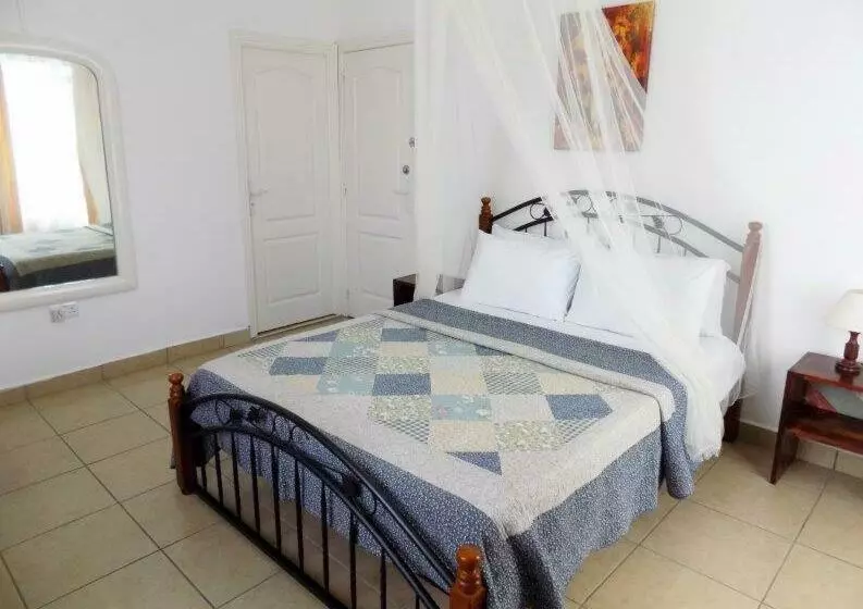 پانسیون Villa Osumare Guest House