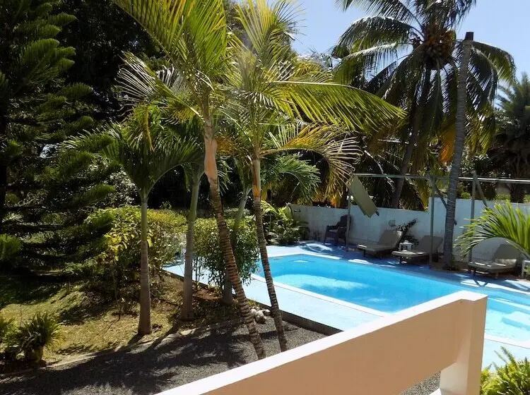 پانسیون Villa Osumare Guest House