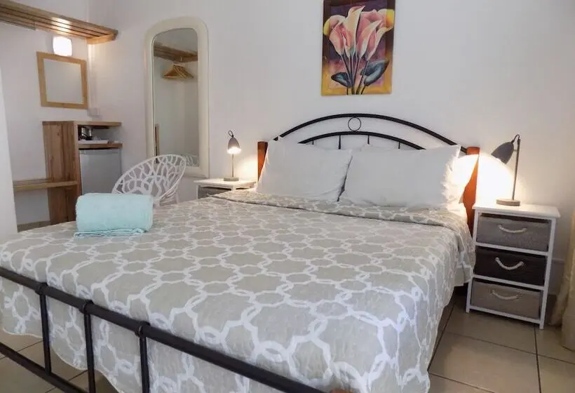 پانسیون Villa Osumare Guest House