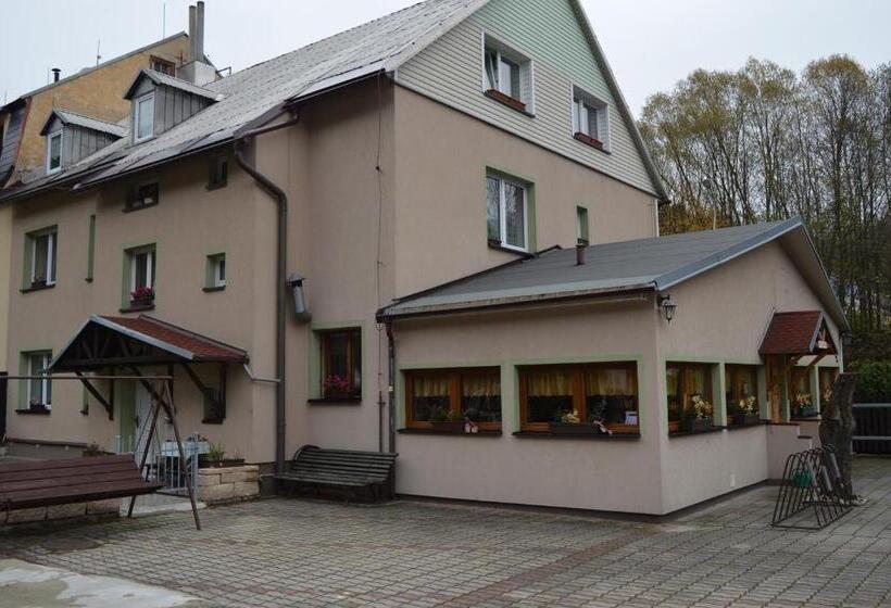 Общежитие Penzion54 & Restaurace