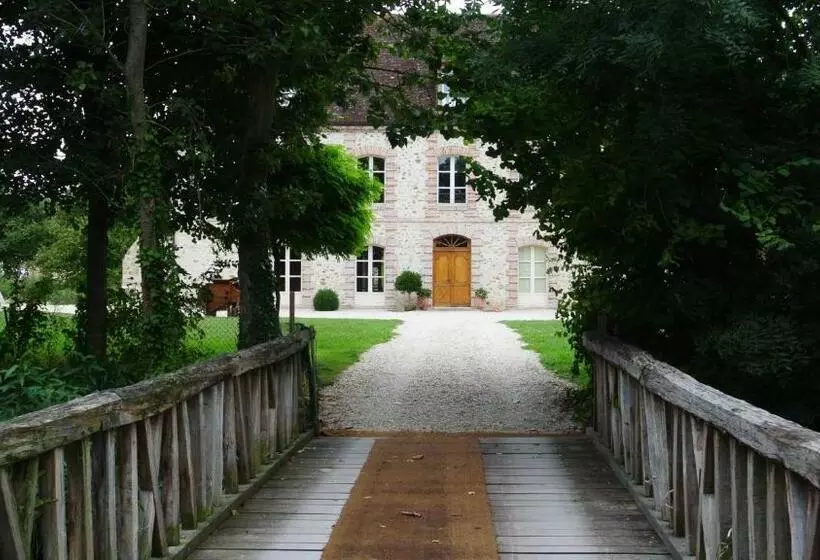Aamiaismajoitus (B&B) Le Château De Mon Père