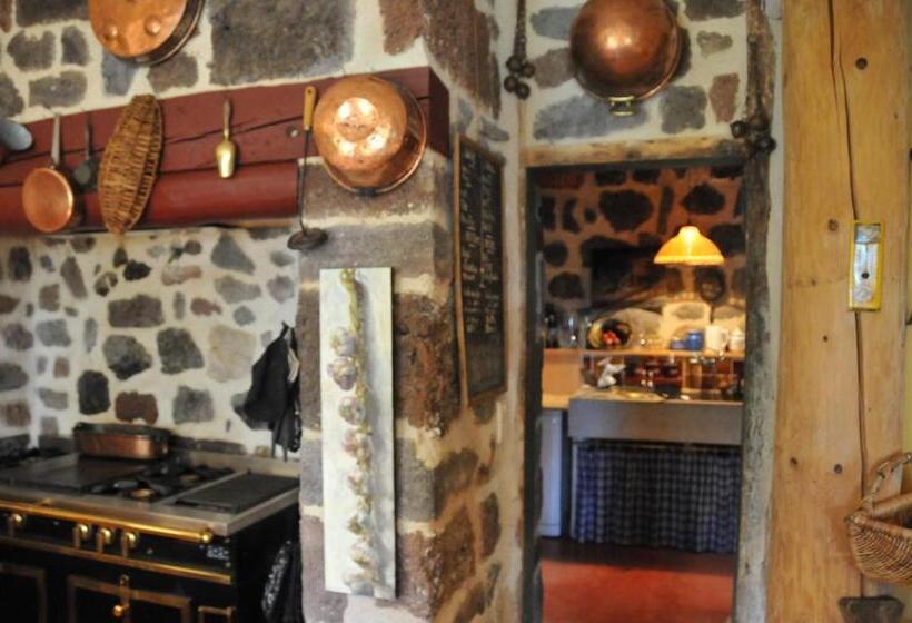 ベッドアンドブレックファースト Le Potala