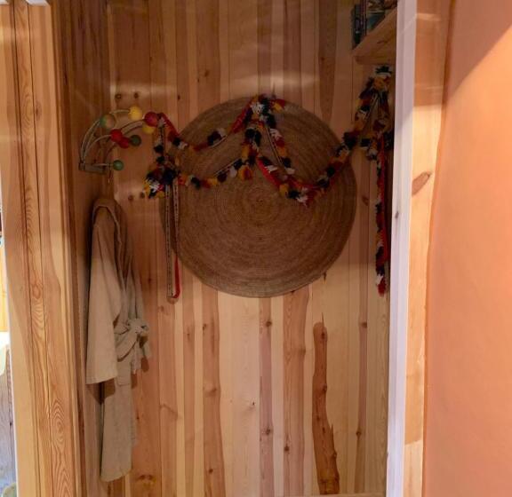 ベッドアンドブレックファースト Le Potala