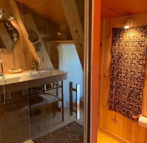 ベッドアンドブレックファースト Le Potala