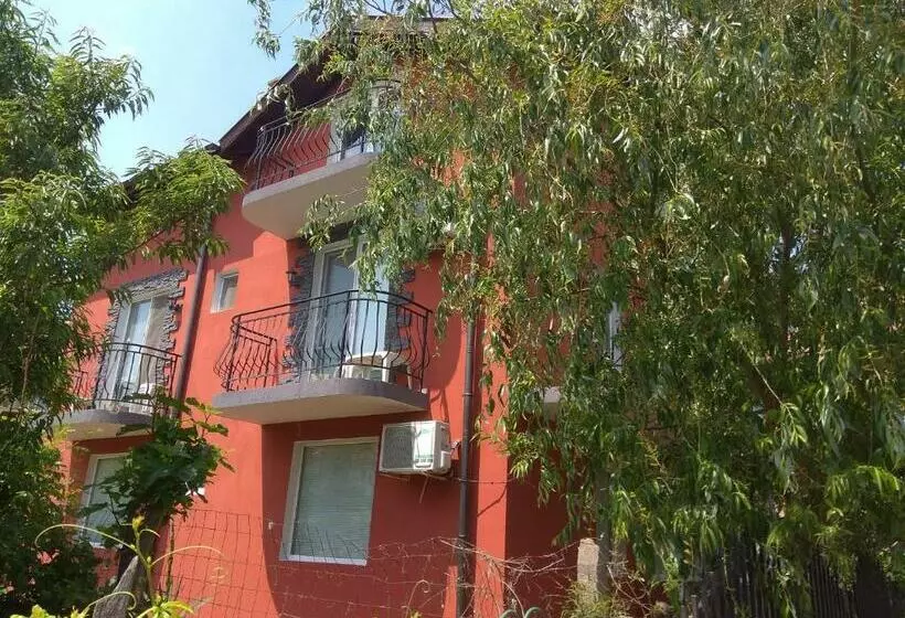 پانسیون Guest House Sunflowers