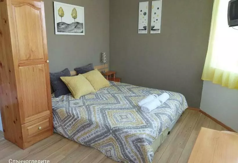 پانسیون Guest House Sunflowers