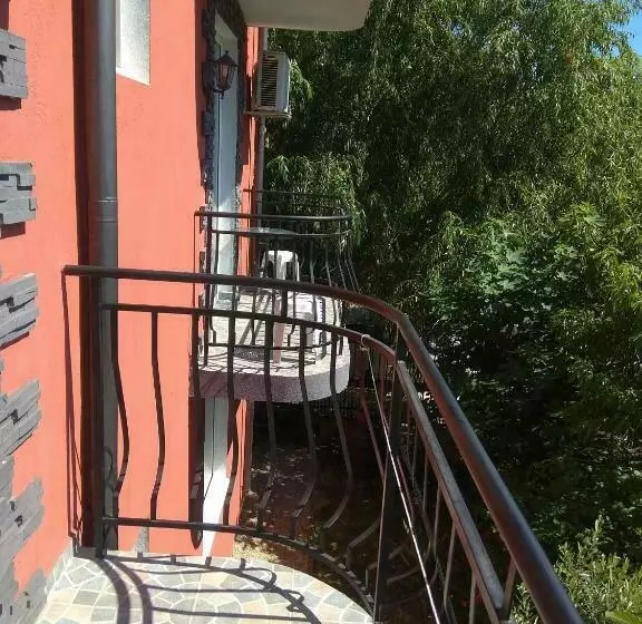 پانسیون Guest House Sunflowers
