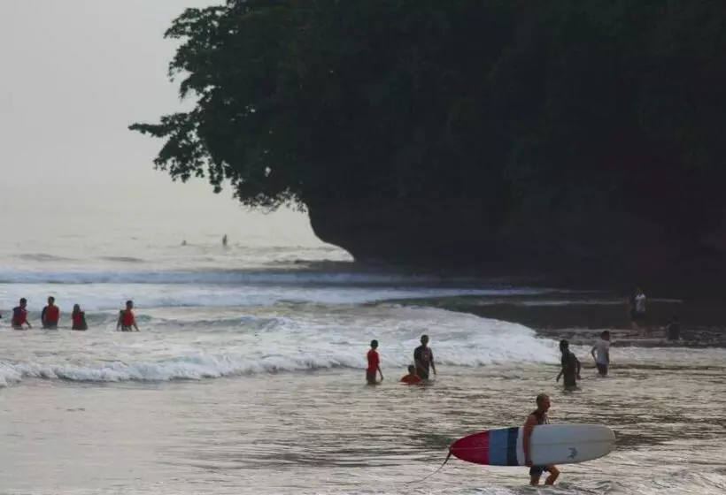 Pensiune Putra Sindang Asih