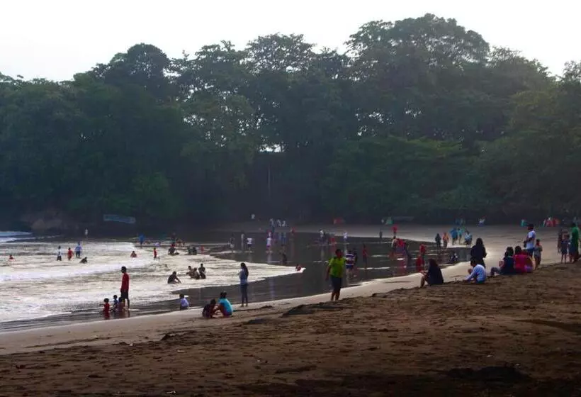 Pensiune Putra Sindang Asih