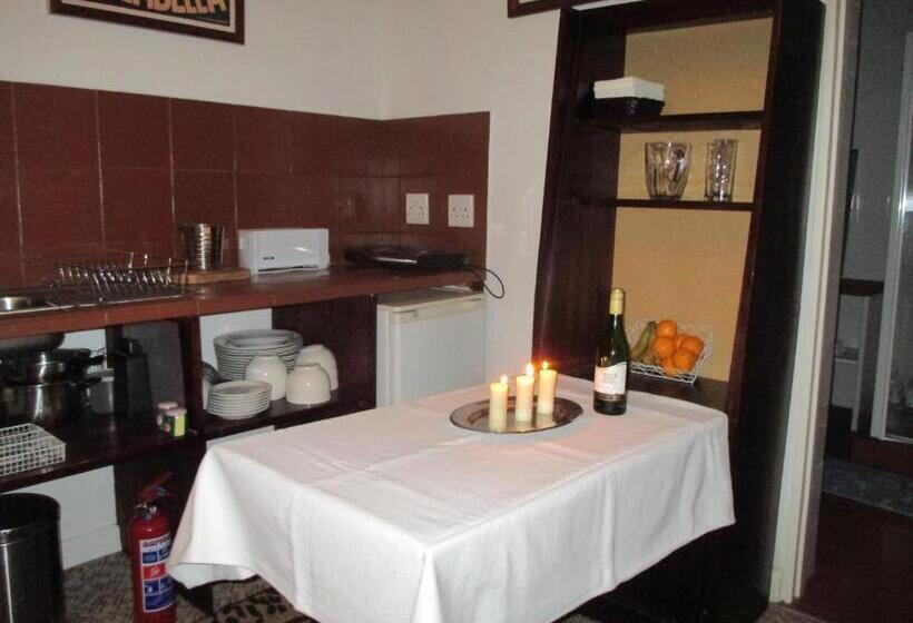 פנסיון The Overlook