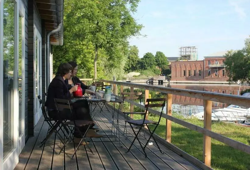 پانسیون Wassersportzentrum Alte Feuerwache