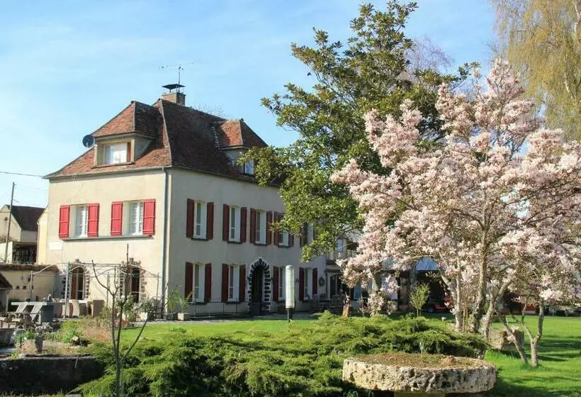 Aamiaismajoitus (B&B) Domaine De Beauvoir