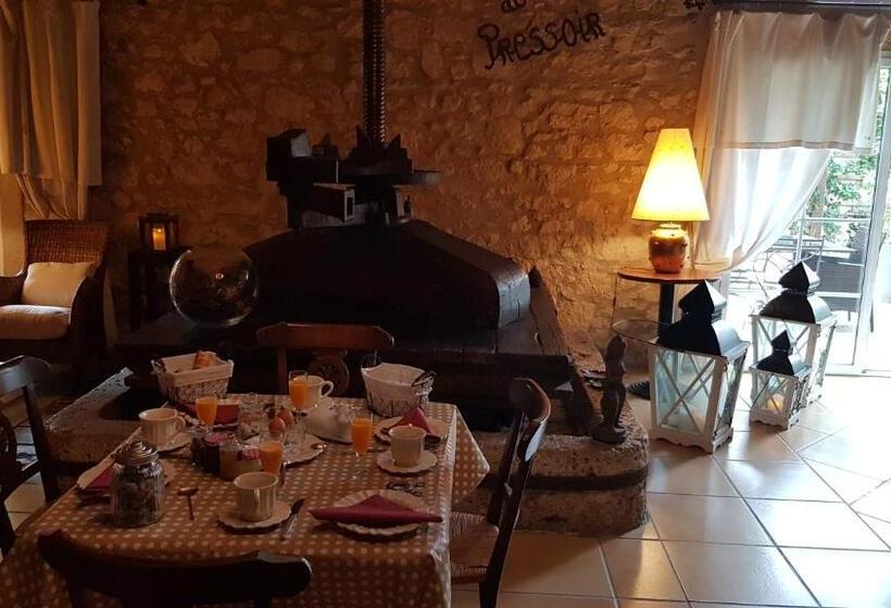 Bed and Breakfast La Demeure Du Pressoir