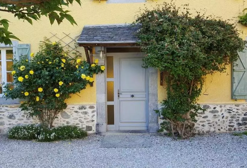 Aamiaismajoitus (B&B) Maison D Hôtes Les 3 Baudets