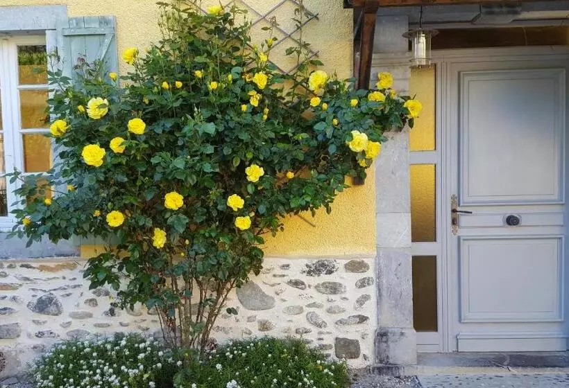 Aamiaismajoitus (B&B) Maison D Hôtes Les 3 Baudets