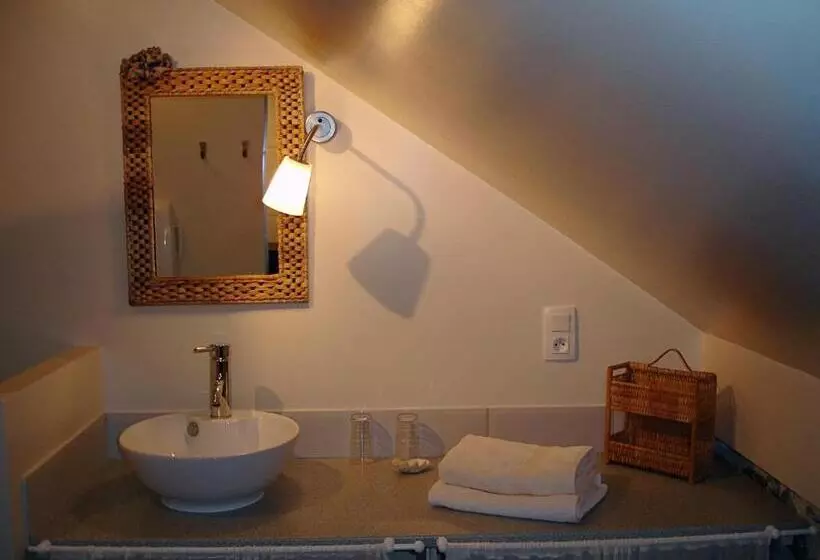 Aamiaismajoitus (B&B) Maison D Hôtes Les 3 Baudets