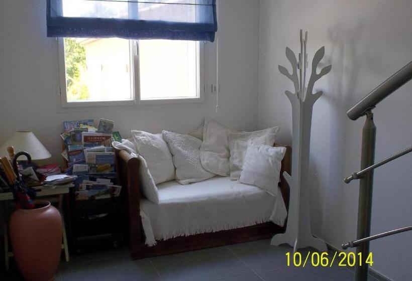 تختخواب و صبحانه Maprovencale