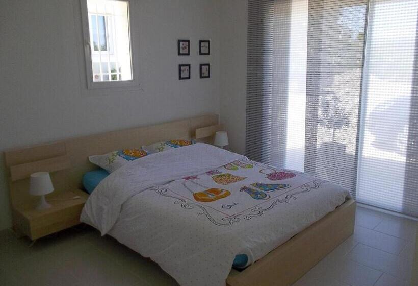 تختخواب و صبحانه Maprovencale