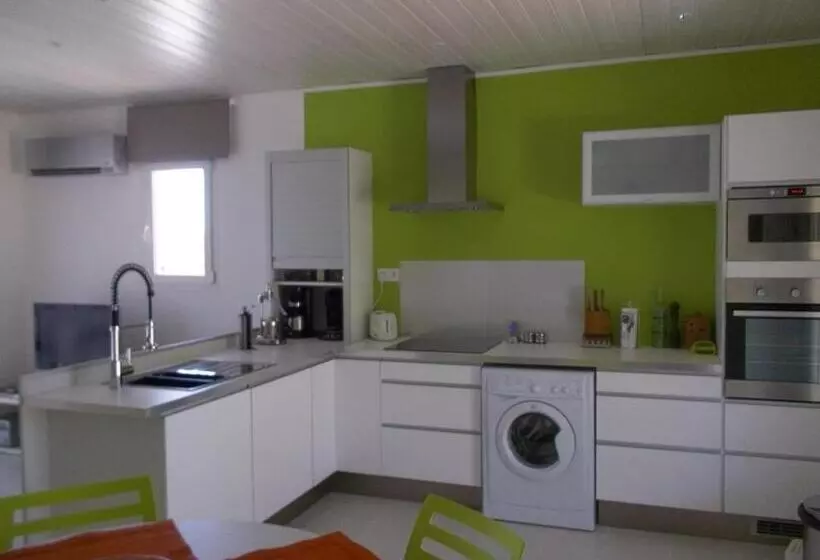 ベッドアンドブレックファースト Maprovencale