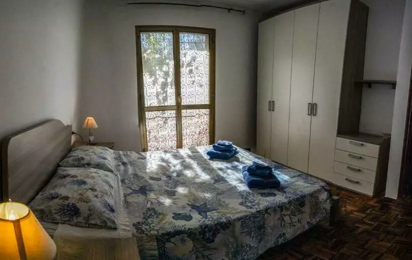 ホテル Agriturismo La Rocca