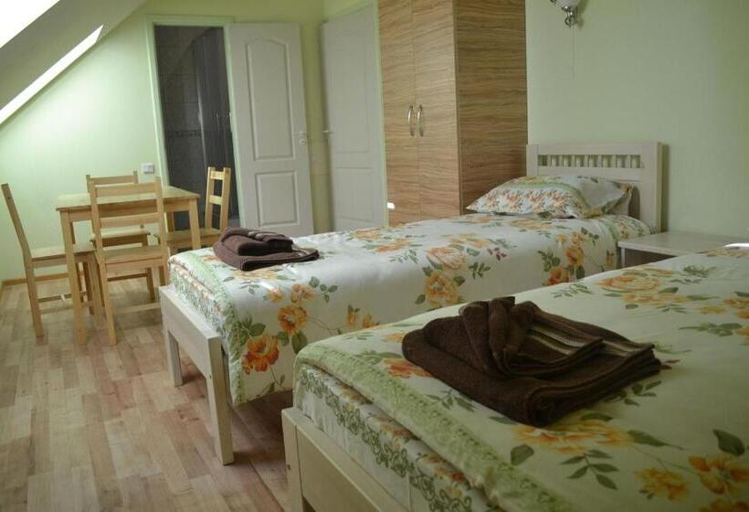 پانسیون Arsenal