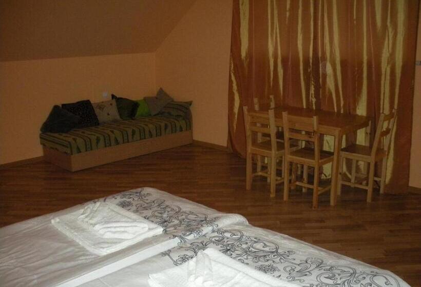 پانسیون Arsenal