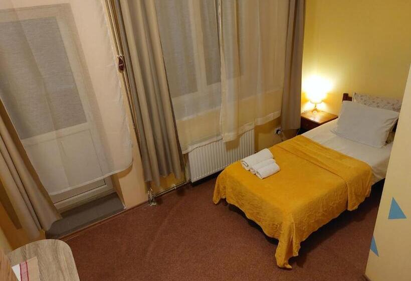 پانسیون Arsenal